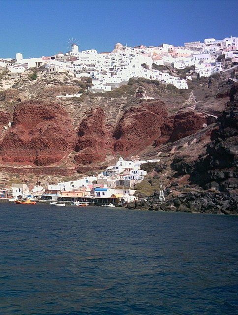 Port na Santorini